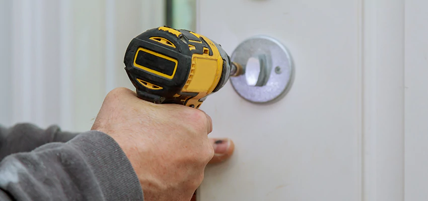 Street Locksmith For Smart Lock Repair in Temescal Valley, CA