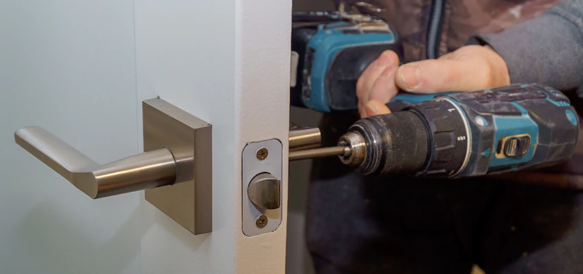 Broken Door Handle Lock Repair in Temescal Valley, California